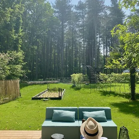 Domaine De Pan Alojamento de Turismo Selvagem Saint-Lyphard